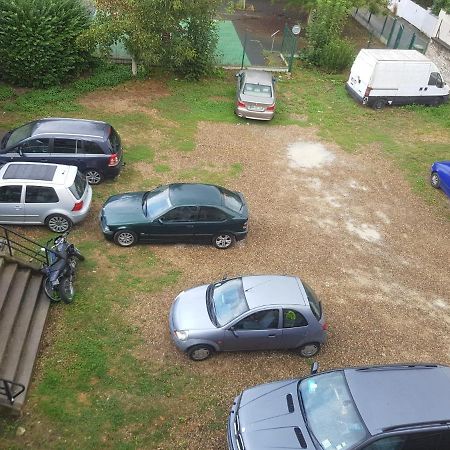 Chambre Privee Numero 1 Dans Un Superbe Appartement En Colocation Montataire Exterior photo
