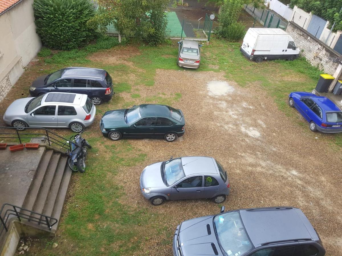 Chambre Privee Numero 1 Dans Un Superbe Appartement En Colocation Montataire Exterior photo
